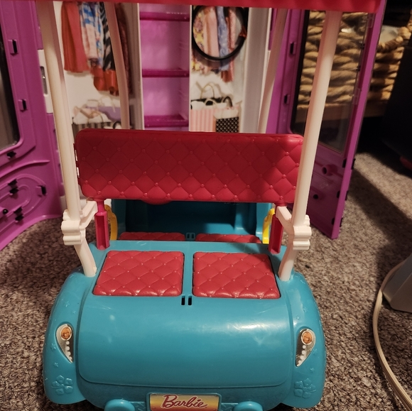 2011 Barbie's Sisters Golf Cart - Picture 2 of 4